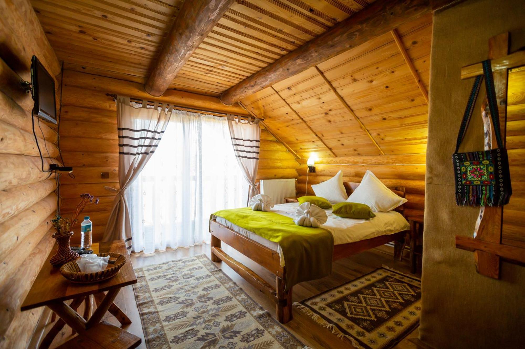 Pensiunea Lacul Mocearu Hotel Budesti  Ngoại thất bức ảnh